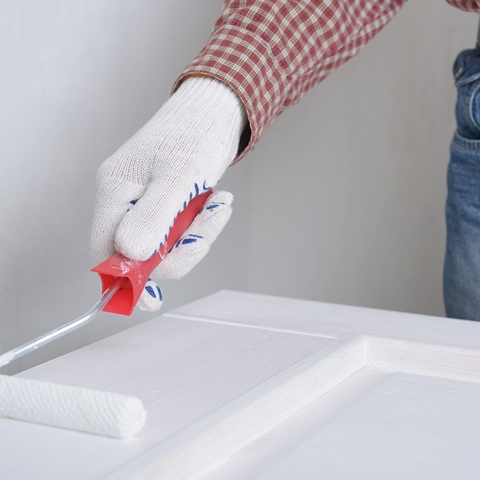 paint a fiberglass door